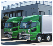 神奈川県平塚市の運送業、株式会社ソーコー
バン車 ウイング車 増トンウイング車 揃っています。